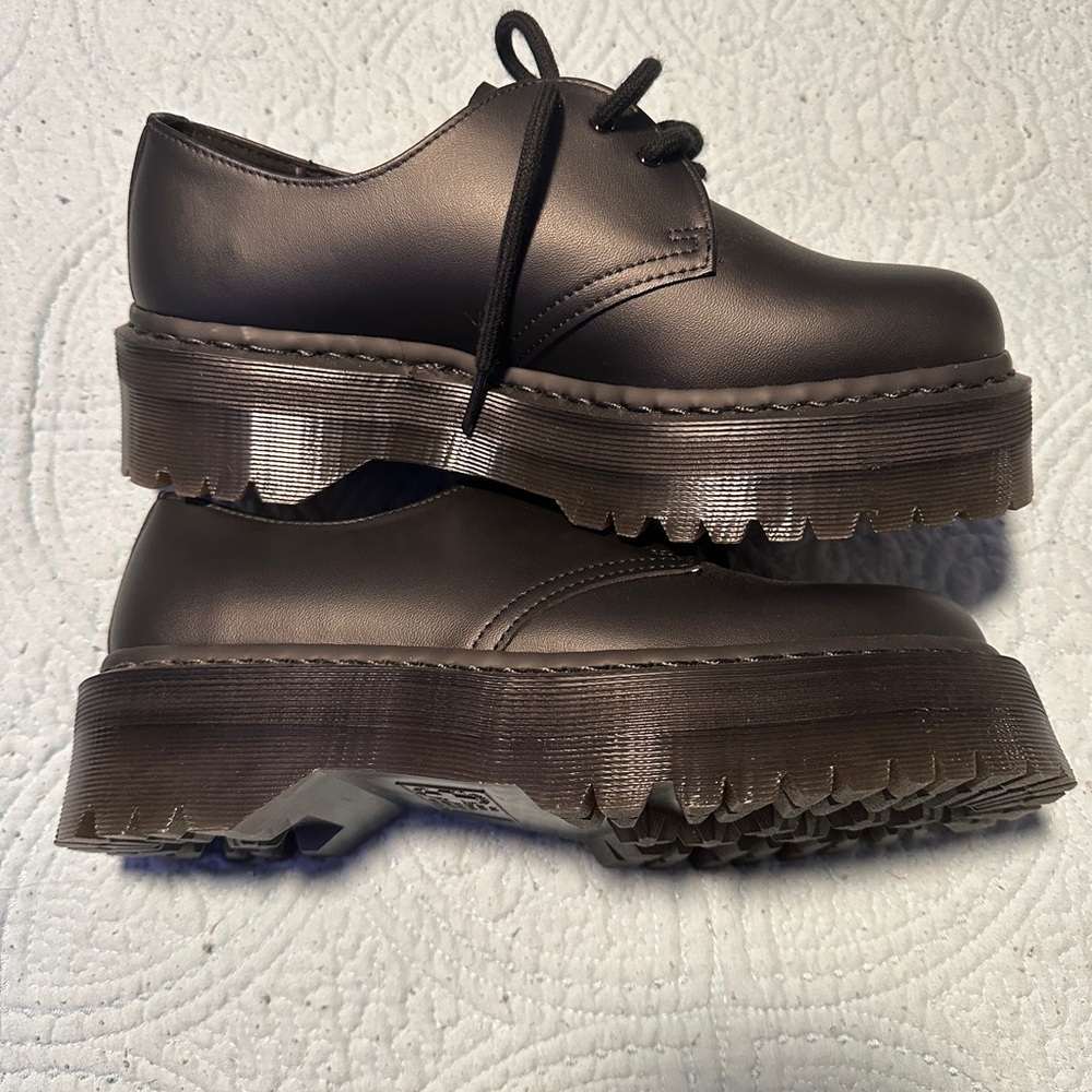 Dr. Martens Vegan 30651 Shoes